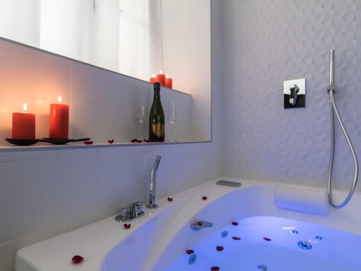 Luxury Studio & Spa-Lyon Centre Luaran gambar