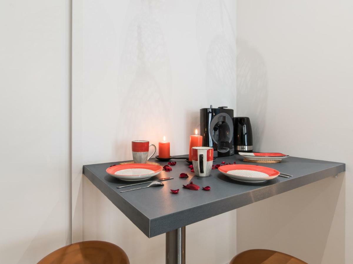 Luxury Studio & Spa-Lyon Centre Luaran gambar